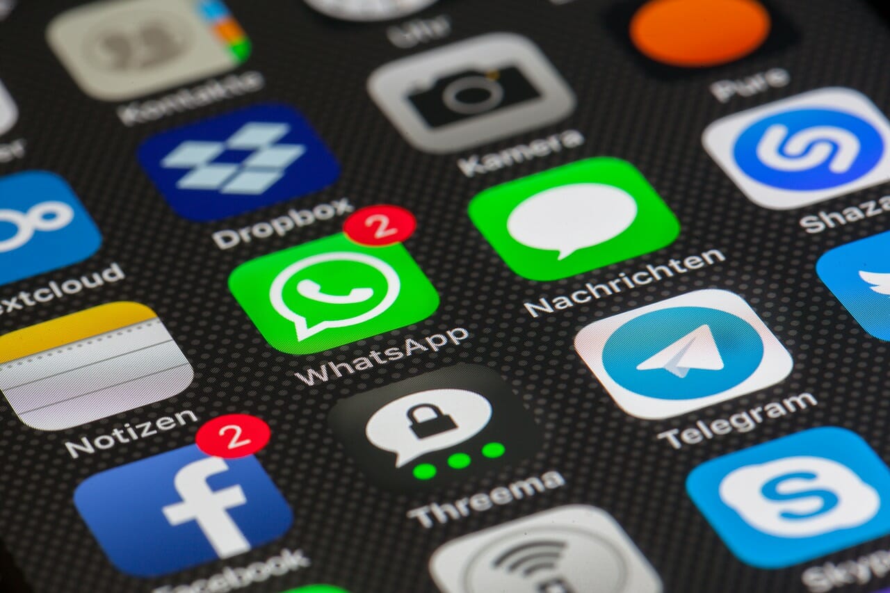 Come spiare conversazioni Whatsapp